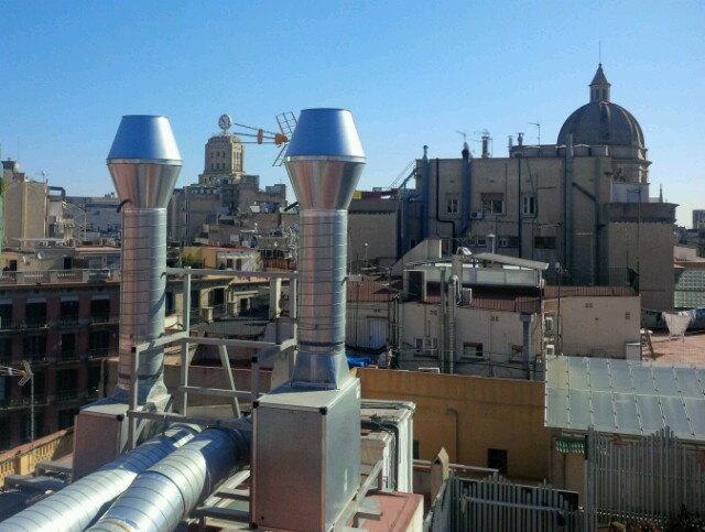 Über den Dächern von Barcelona
